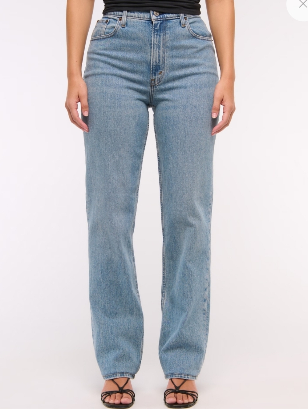 Abercrombie & Fitch Cuve Love Ultra High Rise 90s Straight